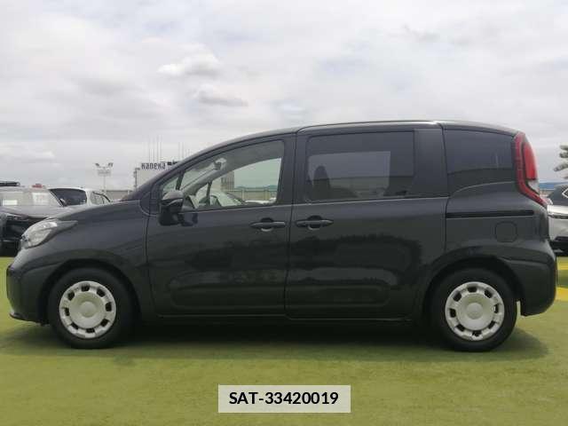 Toyota SIENTA 2023-04 7819939-19