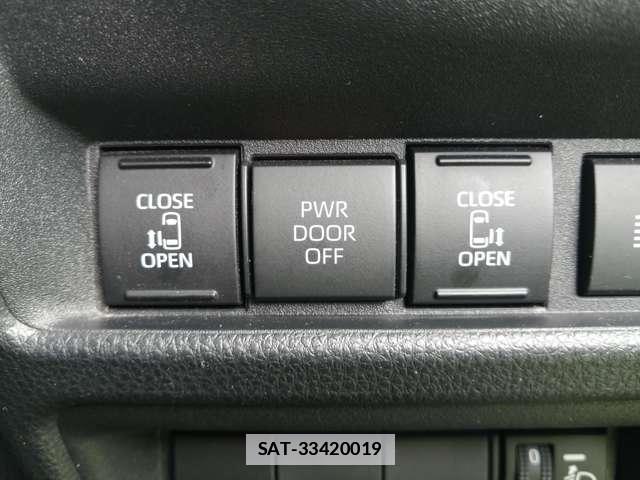 Toyota SIENTA 2023-04 7819939-6