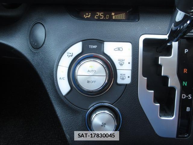 Toyota SIENTA 2020-11 7820527-14
