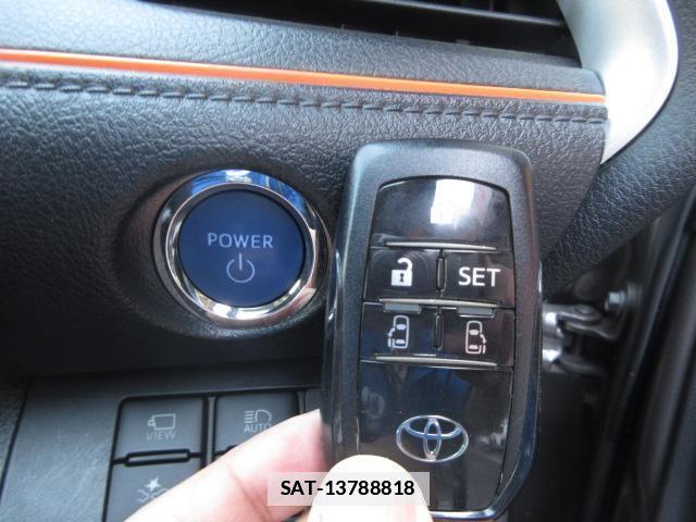 Toyota SIENTA 2020-11 7820528-5