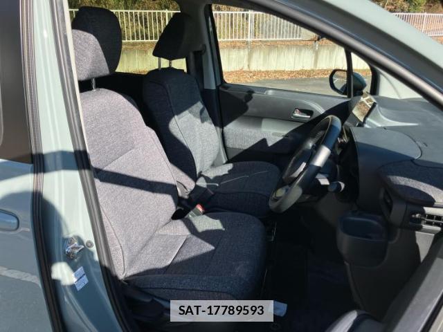 Toyota SIENTA 2022-10 7820927-3