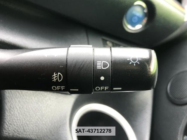 Toyota SIENTA 2018-10 7821017-15