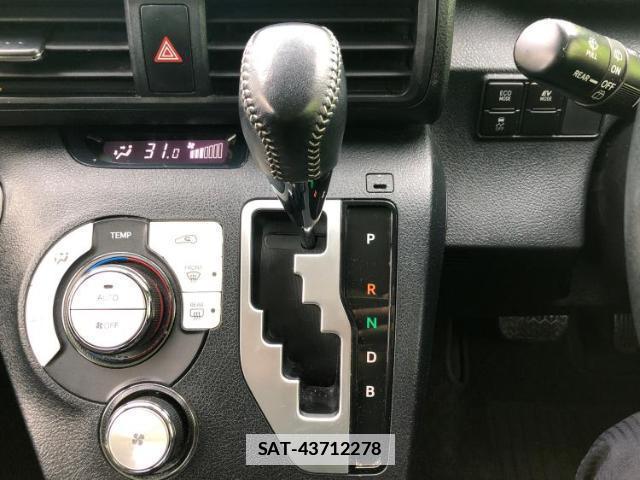 Toyota SIENTA 2018-10 7821017-17