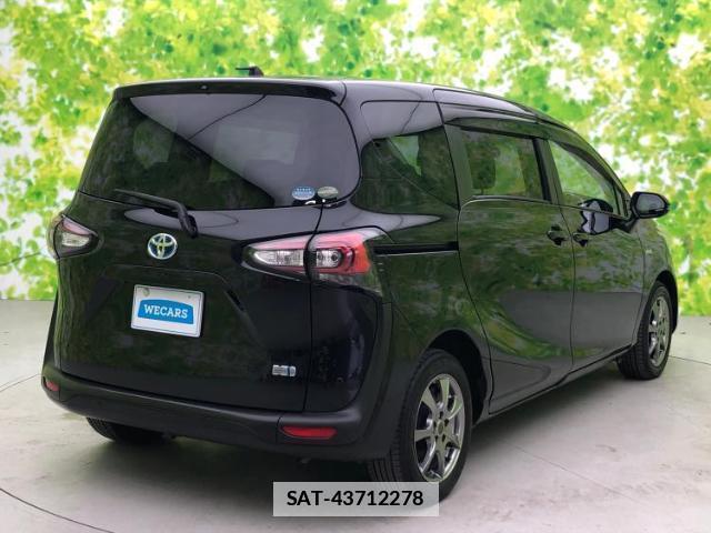 Toyota SIENTA 2018-10 7821017-2