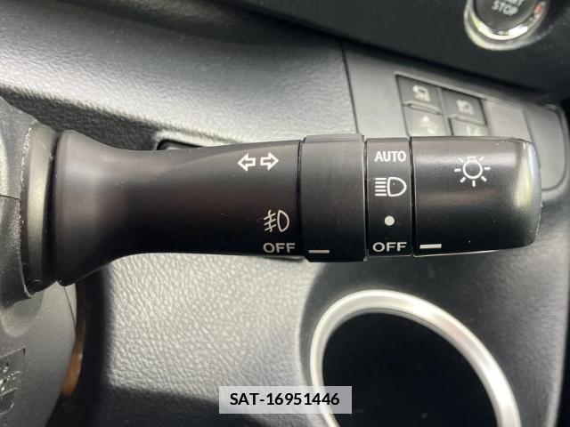 Toyota SIENTA 2018-11 7821187-15