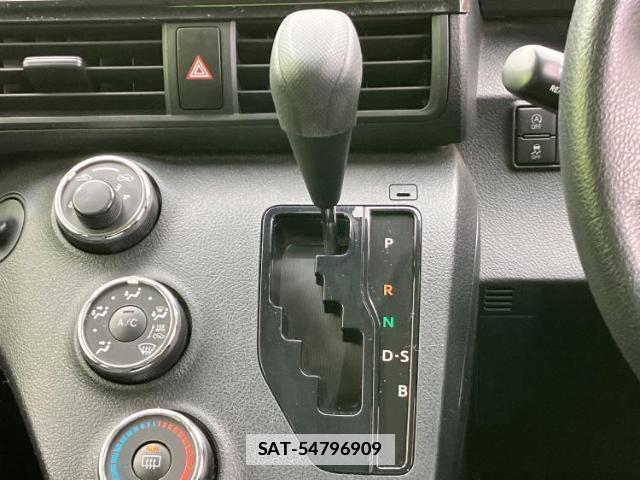 Toyota SIENTA 2021-12 7821471-16