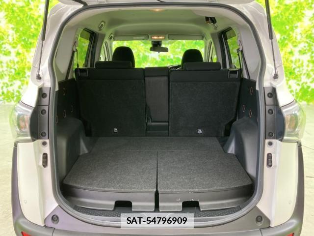 Toyota SIENTA 2021-12 7821471-7