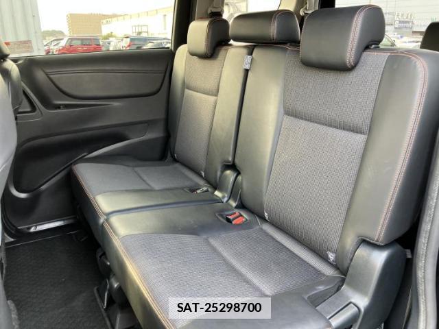 Toyota SIENTA 2018-03 7821577-6