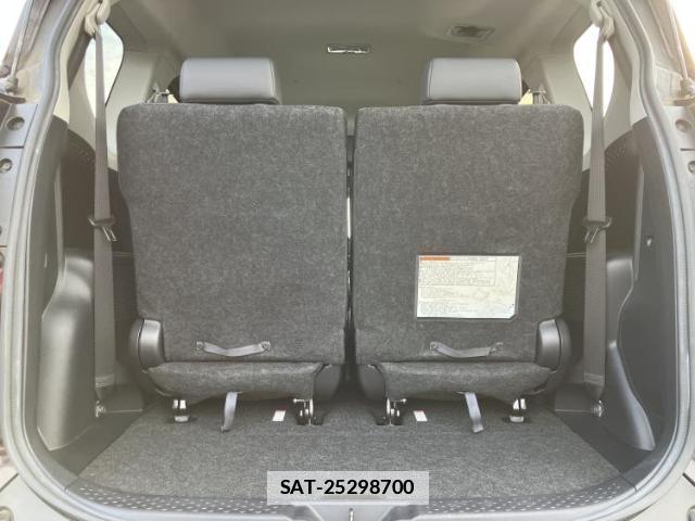 Toyota SIENTA 2018-03 7821577-7