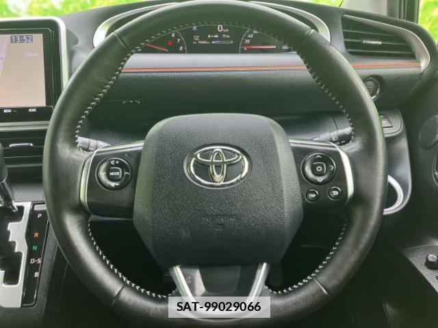 Toyota SIENTA 2021-06 7821770-13