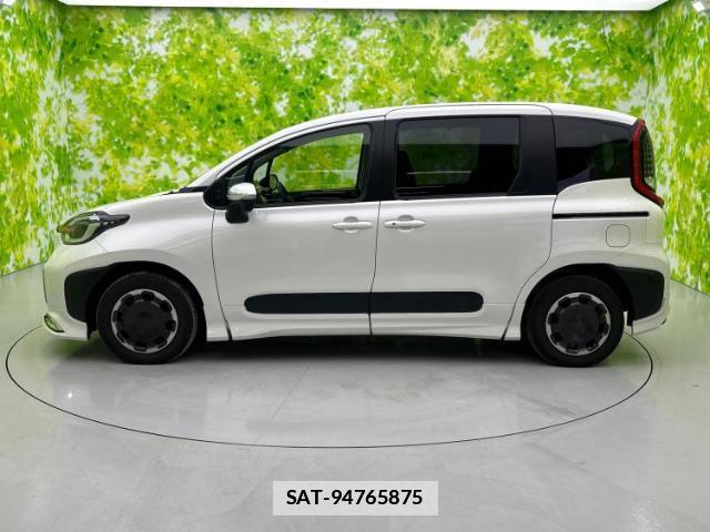 Toyota SIENTA 2023-04 7821915-1