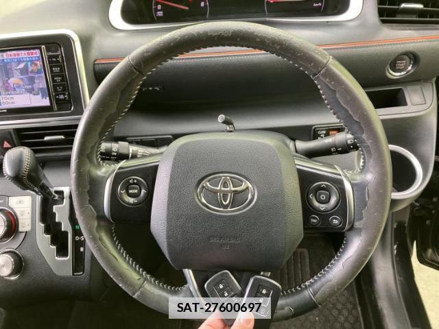 Toyota SIENTA 2015-11 7822097-14