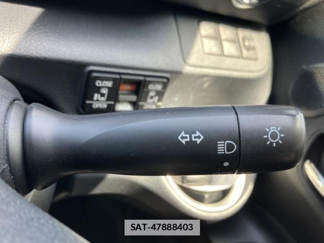 Toyota SIENTA 2021-04 7822297-15