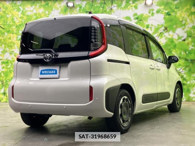 Toyota SIENTA 2023-03 7822488-2
