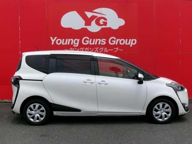 Toyota SIENTA 2017-12 7823313-2