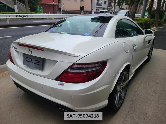 Mercedes Benz SLK 2014-09 7813678-11