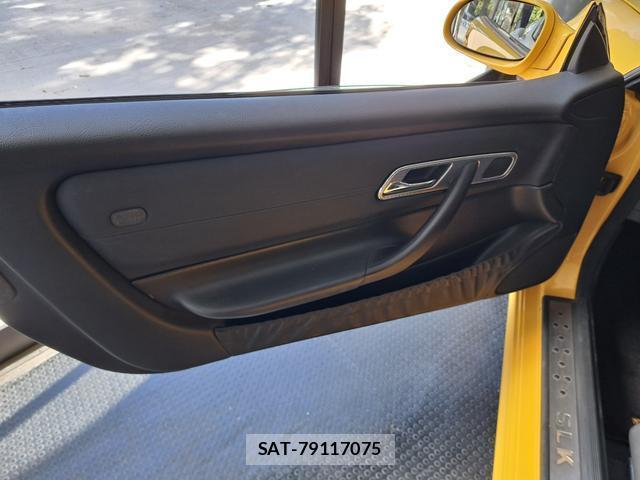 Mercedes Benz SLK 2000-12 7813683-10