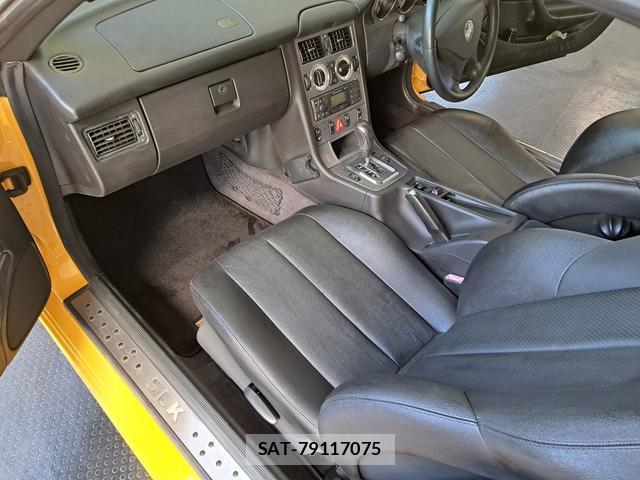 Mercedes Benz SLK 2000-12 7813683-13