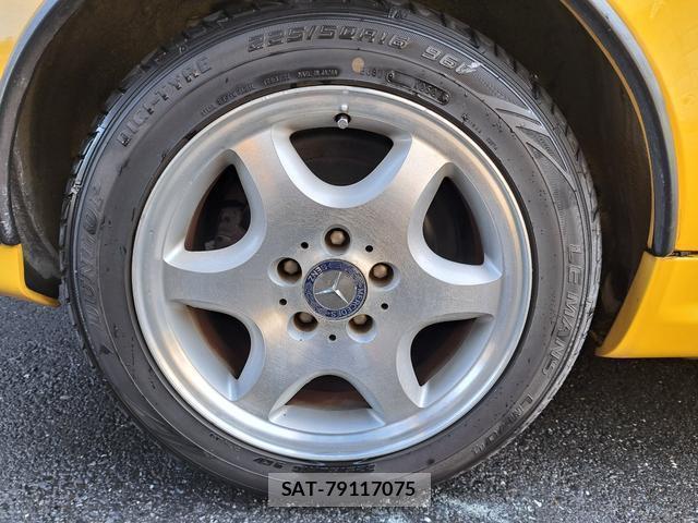 Mercedes Benz SLK 2000-12 7813683-17