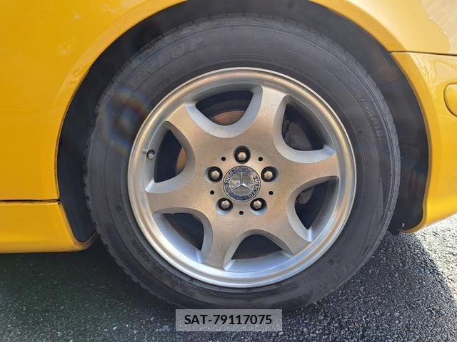 Mercedes Benz SLK 2000-12 7813683-19