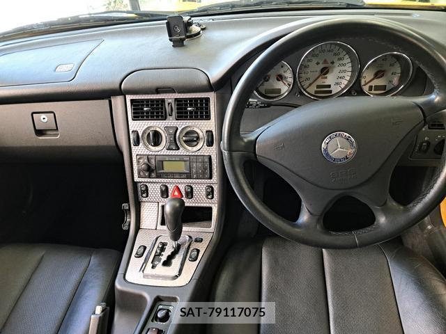 Mercedes Benz SLK 2000-12 7813683-8