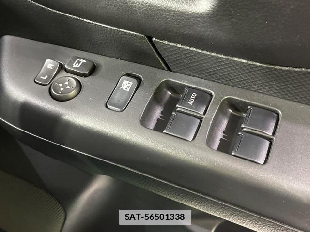 Suzuki SPACIA 2017-09 7811794-4