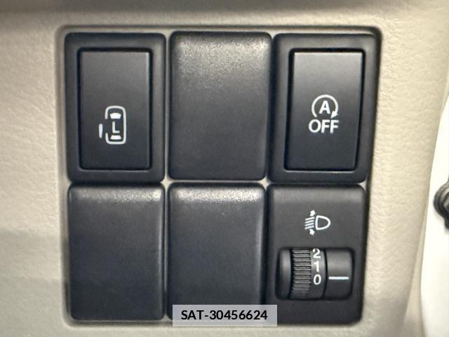 Suzuki SPACIA 2013-08 7812812-12