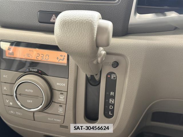 Suzuki SPACIA 2013-08 7812812-13