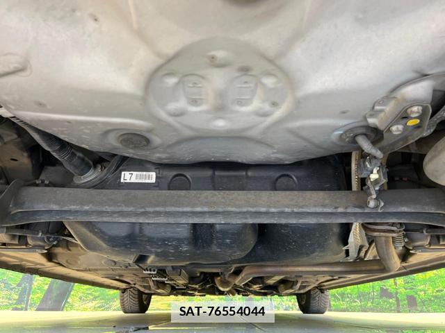 Toyota SPADE 2015-09 7818546-18