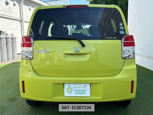 Toyota SPADE 2017-06 7819904-17