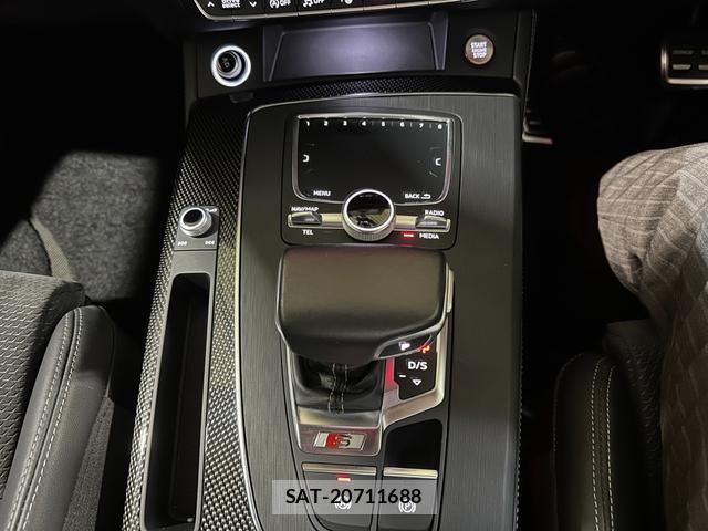 Audi SQ5 2018-02 7814121-11