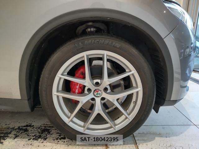 ALFA ROMEO STELVIO 2019-06 7812195-11