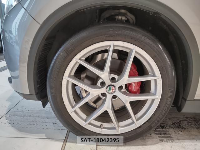 ALFA ROMEO STELVIO 2019-06 7812195-13