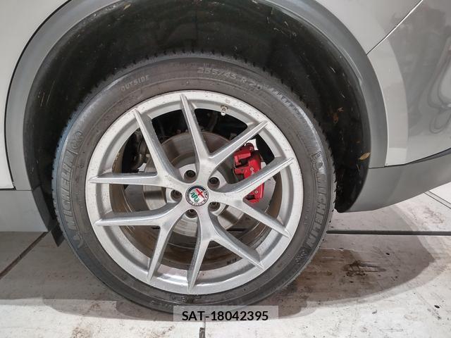 ALFA ROMEO STELVIO 2019-06 7812195-14