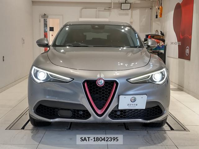 ALFA ROMEO STELVIO 2019-06 7812195-3