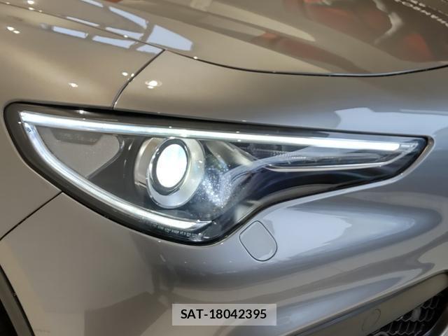 ALFA ROMEO STELVIO 2019-06 7812195-4