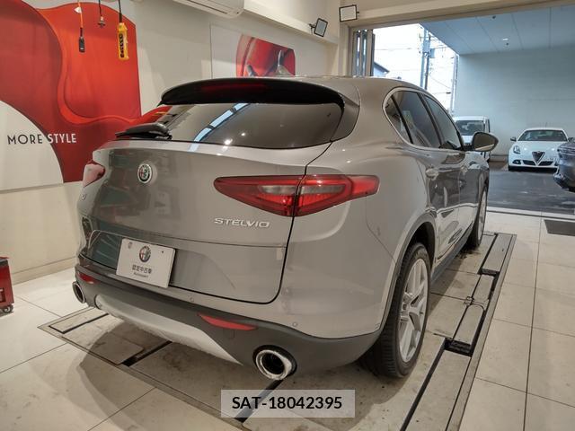 ALFA ROMEO STELVIO 2019-06 7812195-5