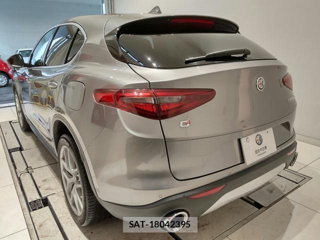 ALFA ROMEO STELVIO 2019-06 7812195-6