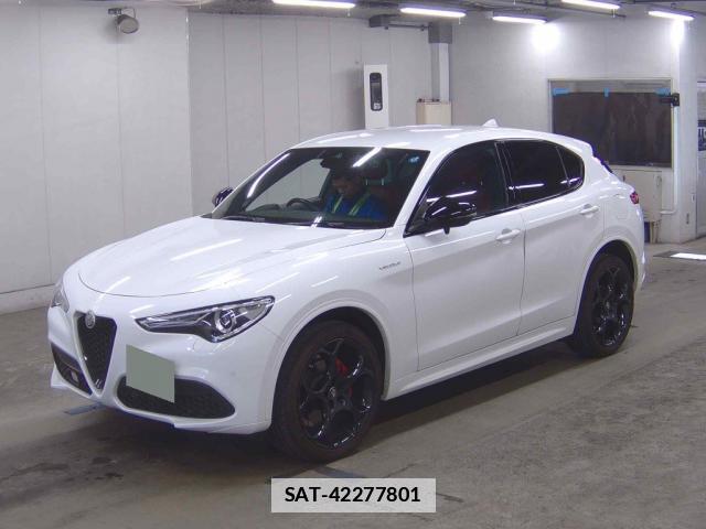 ALFA ROMEO STELVIO 2023-01 7815117-4