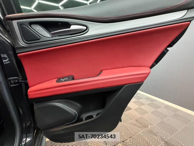 ALFA ROMEO STELVIO 2018-11 7816883-15