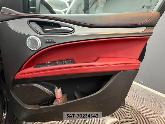 ALFA ROMEO STELVIO 2018-11 7816883-18