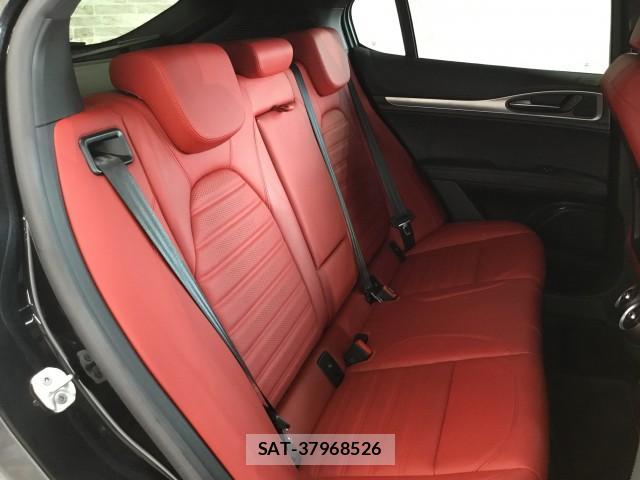 ALFA ROMEO STELVIO 2023-05 7817859-10