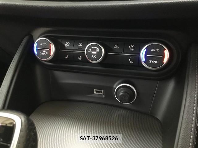 ALFA ROMEO STELVIO 2023-05 7817859-14