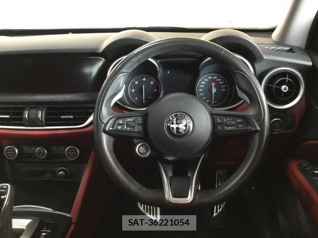 ALFA ROMEO STELVIO 2021-09 7817864-8