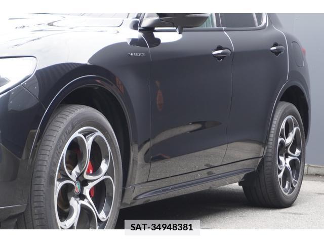 ALFA ROMEO STELVIO 2021-06 7820597-3