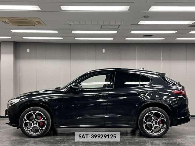 ALFA ROMEO STELVIO 2021-07 7823280-8