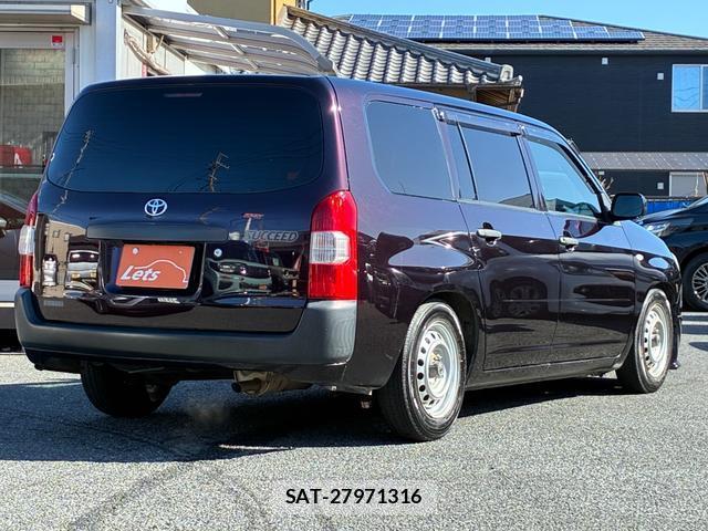 Toyota SUCCEED 2017-06 7811832-11