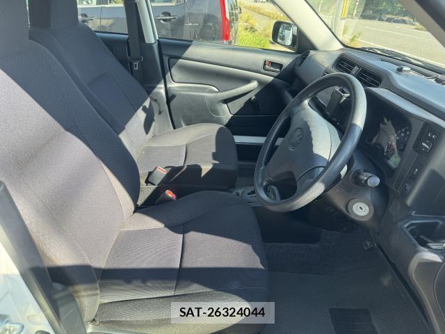 Toyota SUCCEED 2017-03 7811939-11