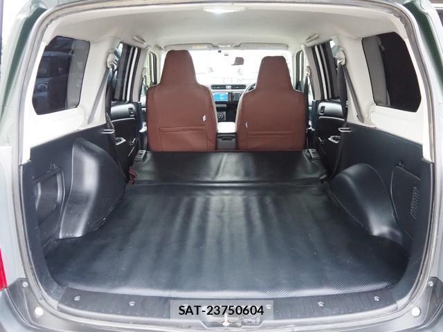 Toyota SUCCEED 2014-09 7812894-5