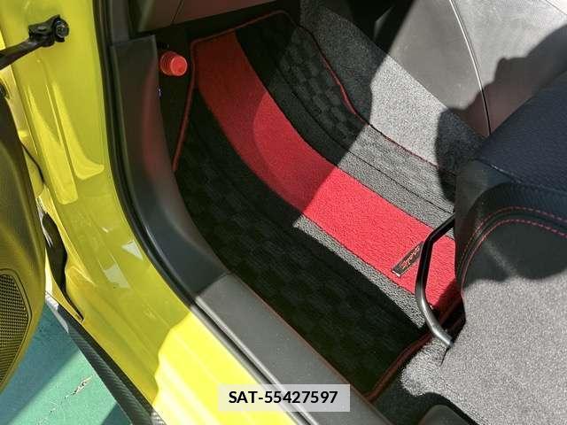Suzuki SWIFT 2025-10 7814277-13